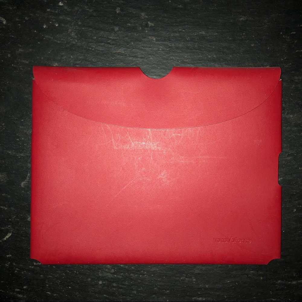 [Vacavaliente] Red iPad Tablet case